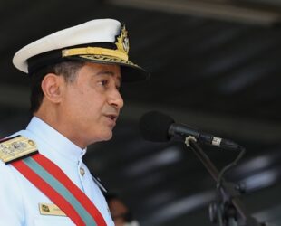 Ex-comandante da Marinha, Almir Garnier é o primeiro interrogado do STF nesta terça-feira