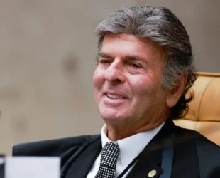 Vitor Hugo propõe título de cidadania goianiense ao ministro Luiz Fux