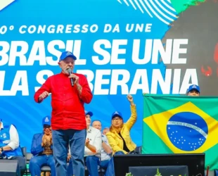 Em segunda passagem por Goiânia, Lula critica Trump e Bolsonaro