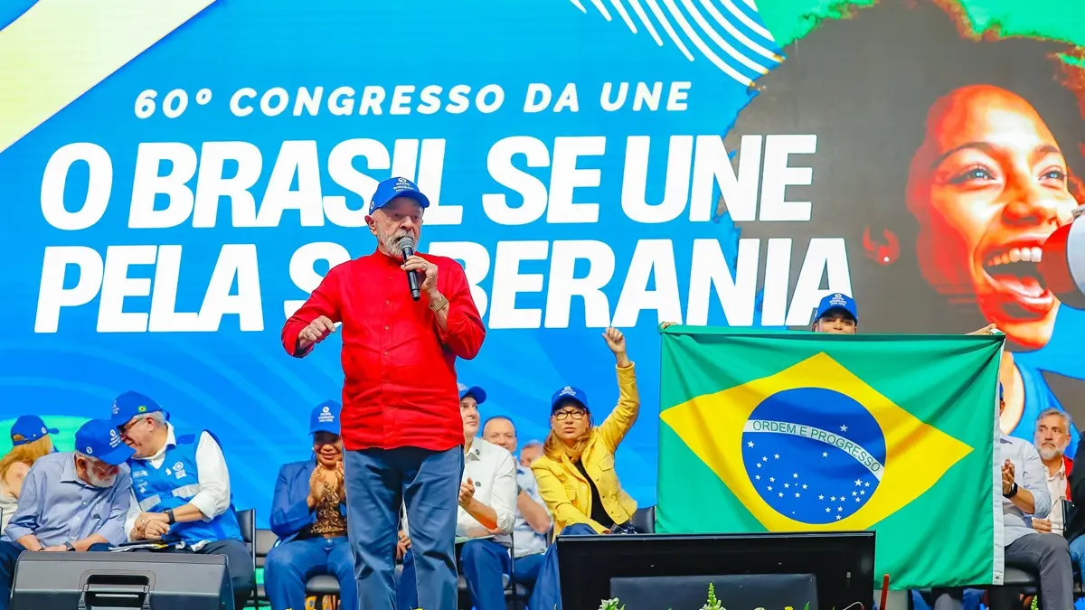 Em segunda passagem por Goiânia, Lula critica Trump e Bolsonaro