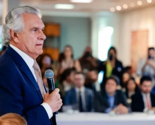 Caiado anuncia medidas em auxílio a empresas afetadas pelo tarifaço