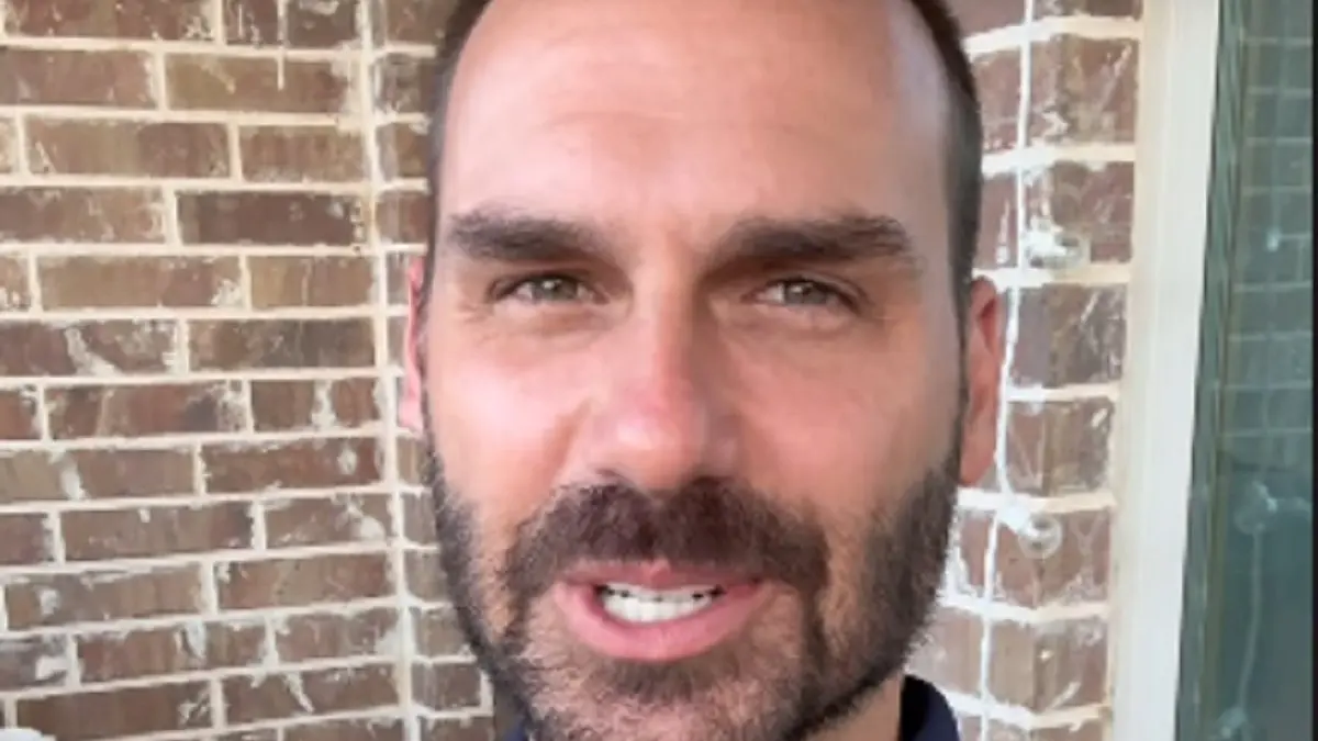 eduardo_bolsonaro_2_XSpZMdc_widexl