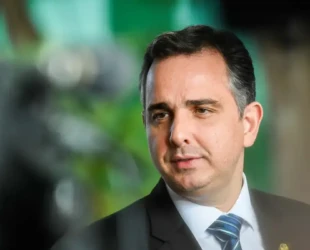 "Nunca abaixei a cabeça para esse grupo, que só faz gritar e agredir", diz Pacheco sobre extrema-direita