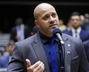 Defesa de Daniel Silveira pede prisão domiciliar, após cirurgia