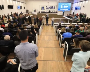 Assembleia Legislativa homenageia os 118 anos de Anápolis em sessão na Câmara Municipal