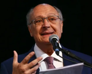 'Bastante proveitosa', diz Alckmin sobre reunião com representantes de big techs
