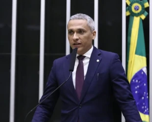 Gayer quer versão brasileira da Lei Magnitsky
