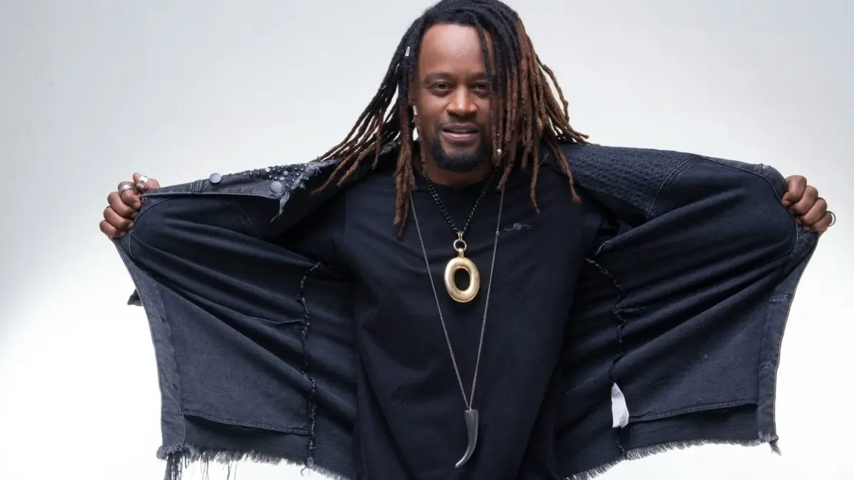 Toni Garrido faz show gratuito em São Jorge (GO), na Chapada dos Veadeiros