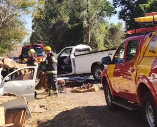 Três morrem e dois ficam feridos em acidente na zona rural de Pontalina