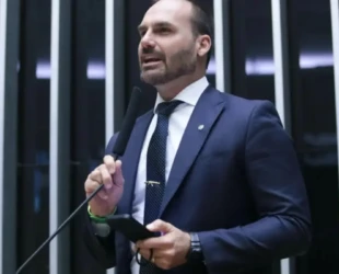 Eduardo Bolsonaro fala em ir 'às últimas consequências' contra Moraes