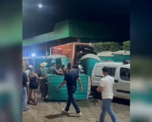 Motorista de caminhão de apoio de sertanejos passa mal e causa atropelamento em Itaberaí