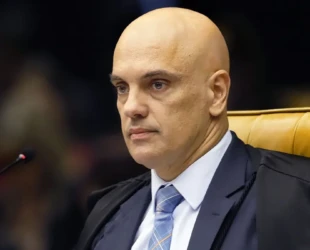 Moraes diz que não há possibilidade de 'recuar um mílimetro' sobre julgamento de Bolsonaro
