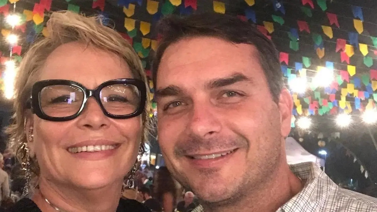 Criminosos invadem e roubam casa de avós e mãe de Flávio Bolsonaro no RJ
