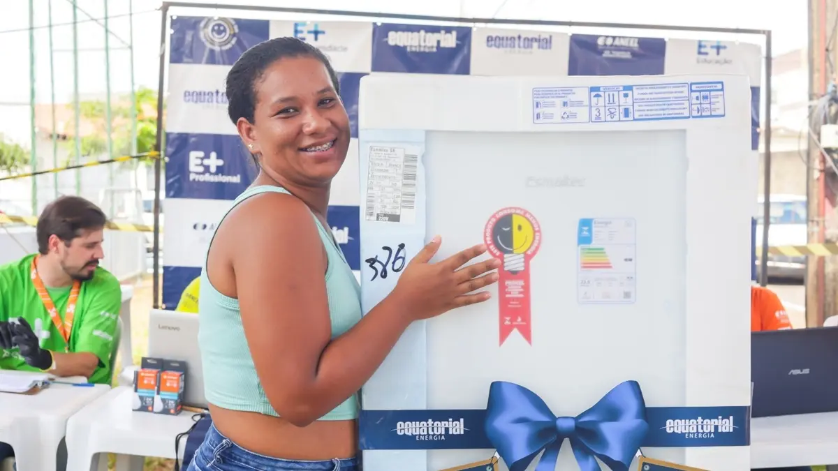 Prefeitura de Goiânia faz cadastro de famílias de baixa renda para sorteio de 40 geladeiras