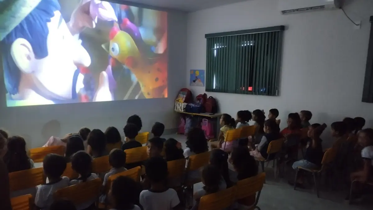 Cine Goiás Itinerante leva cinema a Cachoeira Dourada e região