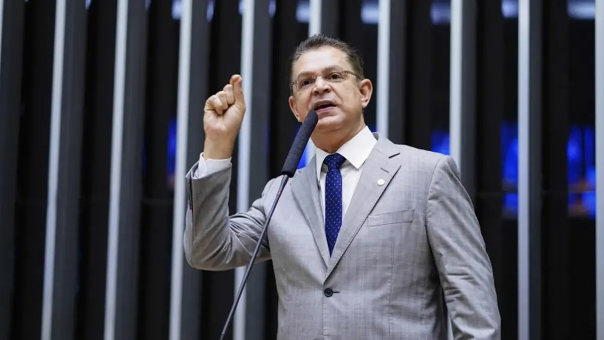 Líder do PL na Câmara diz não haver data para votar anistia