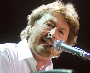 Morre Rick Davies, vocalista e cofundador do Supertramp