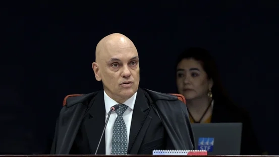 Alexandre-de-Moraes.jpg