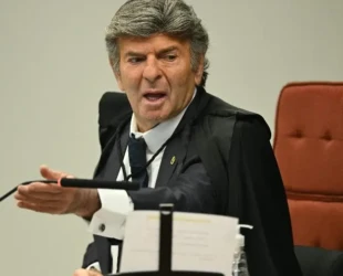 o-ministro-do-stf-luiz-fux-durante-o-julgamento-da-trama-golpista-1757506883253_v2_900x506