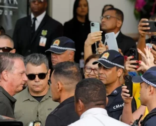 jair-bolsonaro-chega-ao-hospital-df-star-em-brasilia-sob-forte-escolta-policial-1757860359565_v2_900x506.jpg