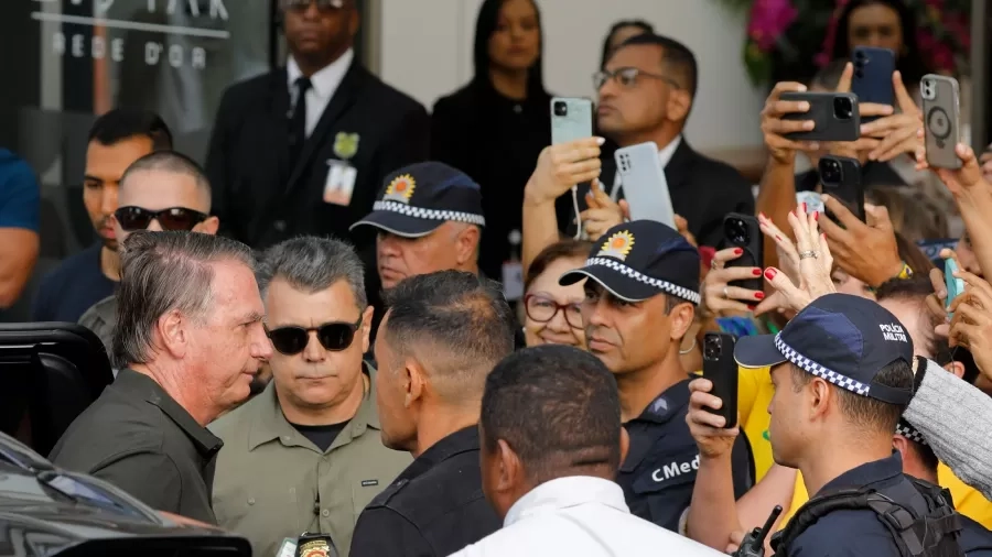 jair-bolsonaro-chega-ao-hospital-df-star-em-brasilia-sob-forte-escolta-policial-1757860359565_v2_900x506.jpg