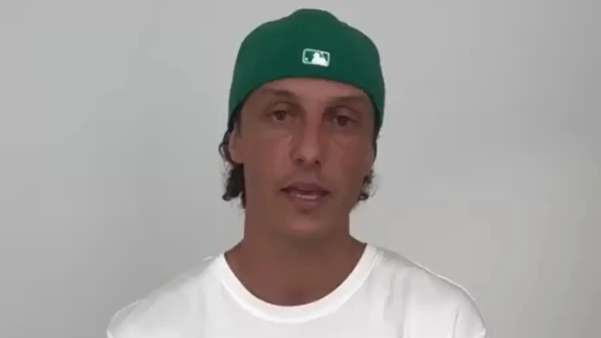 Defesa do jogador David Luiz deixa caso de ameaça e perseguição