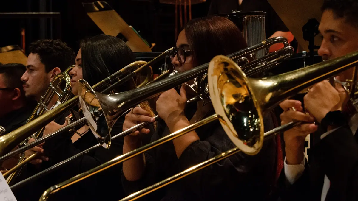 Goiânia: Basileu França apresenta o concerto cênico “Amor, Morte e as Paixões” na quinta