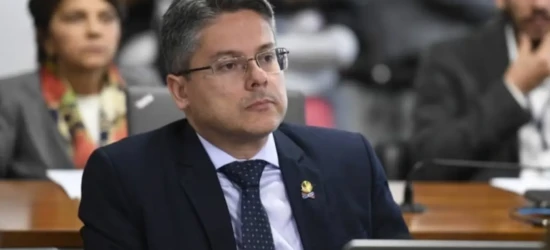 Senador Alessandro Vieira entra com pedido de suspeição de Nunes Marques na CPI do Master