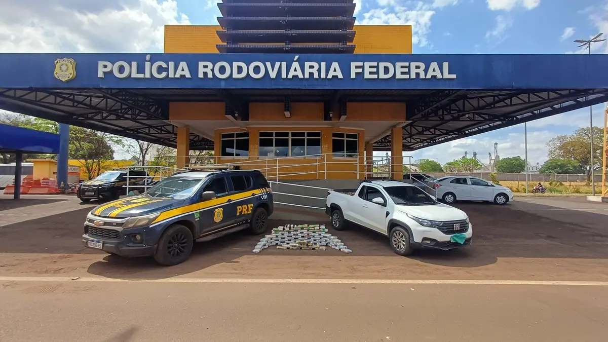 PRF intercepta cerca de 80 kg de skunk e cocaína em Montividiu