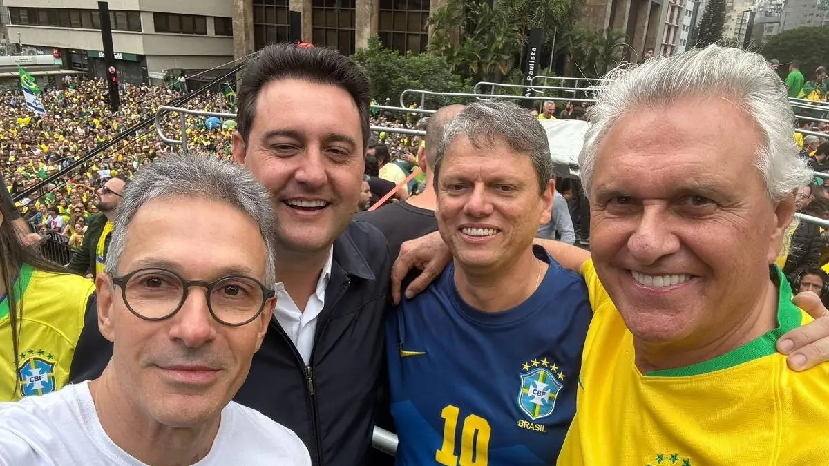 Centrão trabalha nome de Ratinho, caso a família Bolsonaro inviabilize Tarcísio