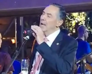Barroso canta samba em despedida da presidência do STF