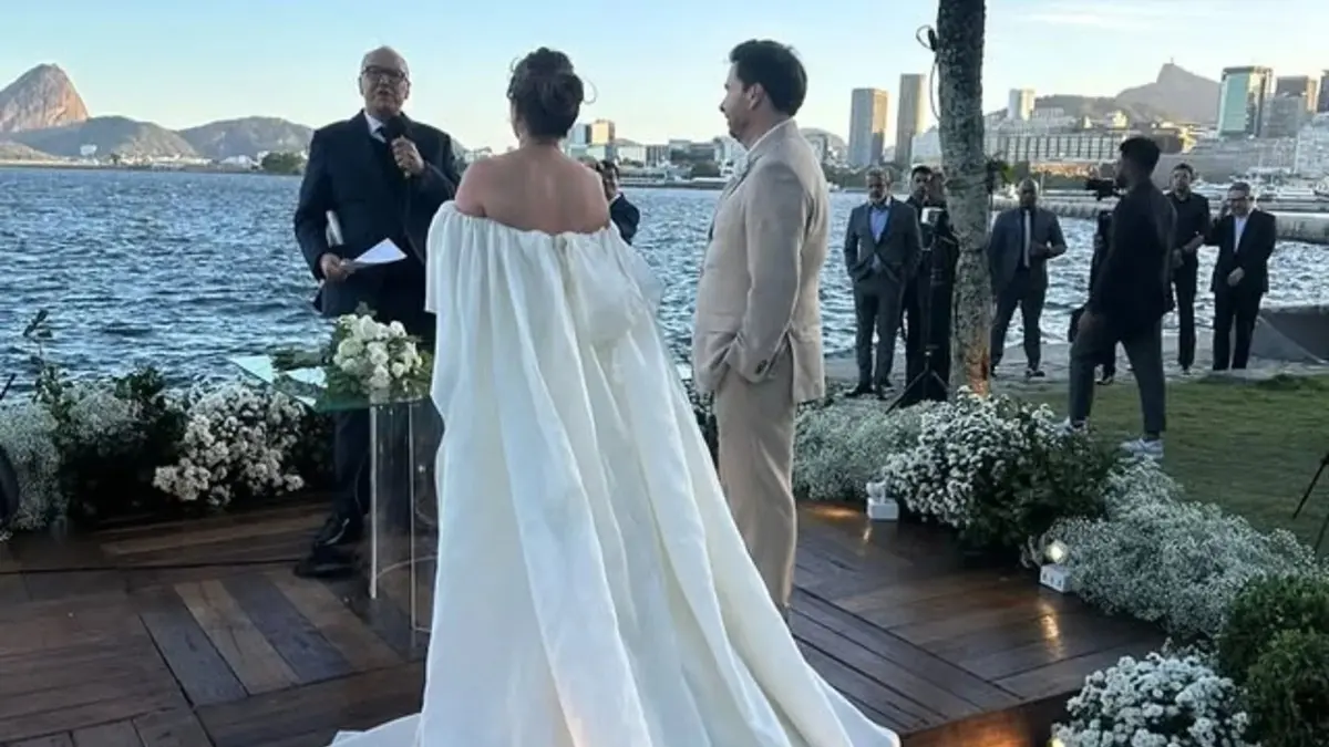 Ex-presidente da Câmara, Rodrigo Maia se casa com professora no Rio