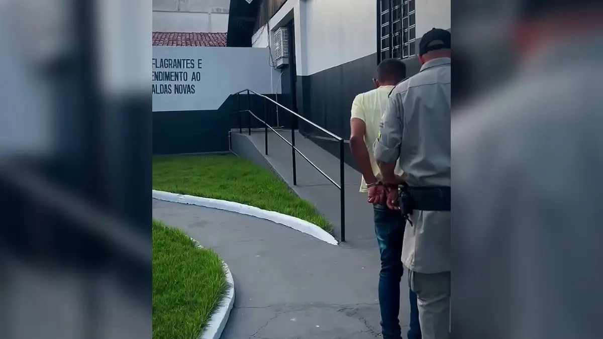 PM prende suspeito de furtar televisão e celulares de parentes, em Caldas Novas