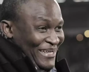Ex-atacante da seleção do Zaire e pai de Romelu Lukaku morre aos 58 anos