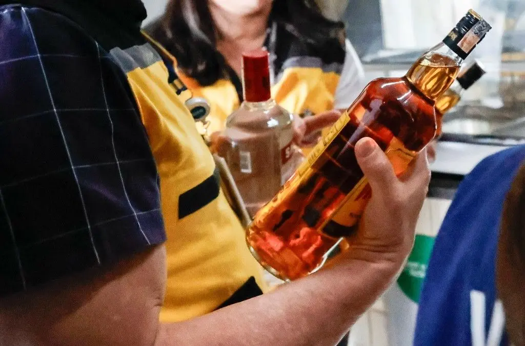 conheca-sinais-e-sintomas-de-alerta-para-intoxicacao-por-metanol-e-como-tratar-68dc2a2d44e33