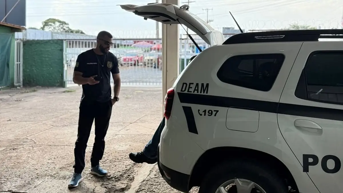 Homem com medida protetiva invade casa da ex em Novo Gama