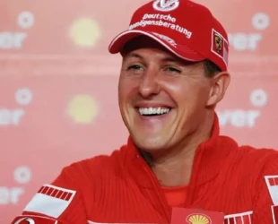 Jornalistas britânicos dizem como Michael Schumacher se comunica