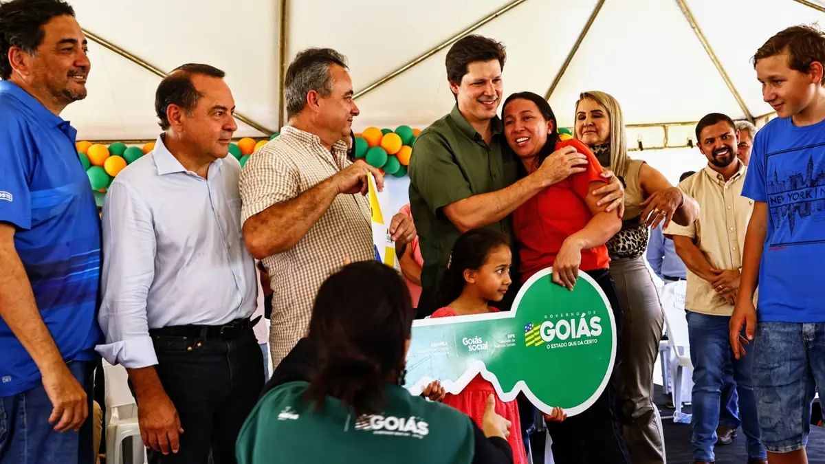 Daniel Vilela entrega 30 casas gratuitas em Jaupaci pelo programa 'Pra Ter Onde Morar'