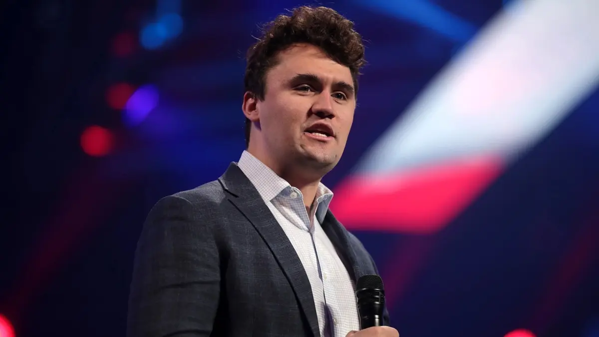 EUA revogam visto de brasileiro que comemorou morte de Charlie Kirk