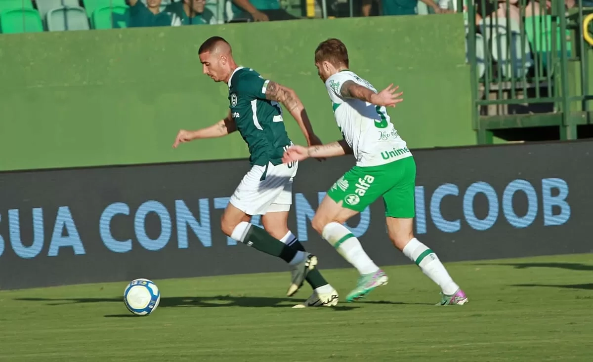 goias-x-chapecoense-06-07-2024-foto-rosiron-rodrigues-goias-ec.jpg