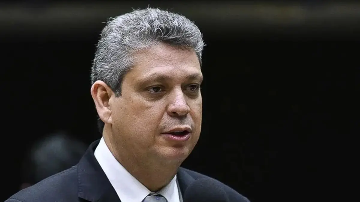 Lula pede ao ex-ministro Márcio Macêdo que seja candidato em 2026