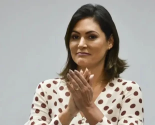 Citação a Michelle Bolsonaro fez Paulo Pimenta e Damares discutirem na CPMI do INSS