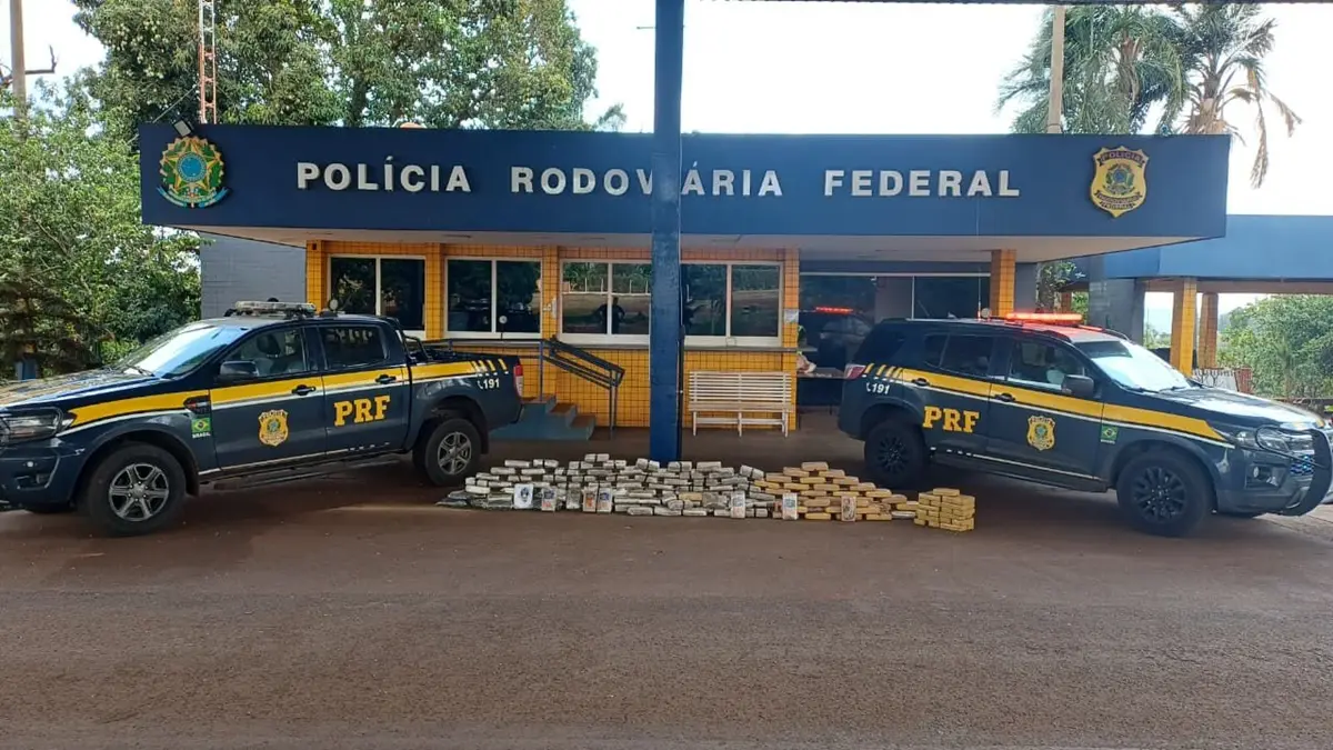 Caminhoneiro que levava drogas morre após tentar fugir da PRF e sofrer acidente em Jataí