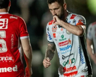 Vila Nova faz dois, mas deixa Operário em empatar em Ponta Grossa