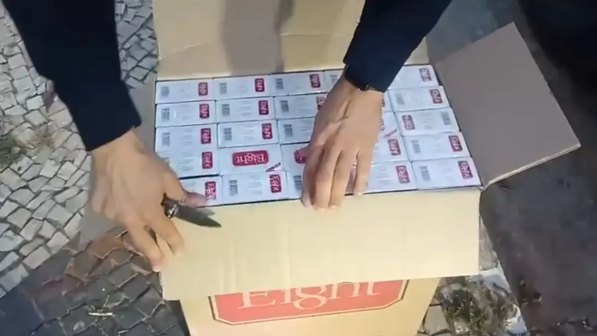 PRF apreende 12 mil maços de cigarros contrabandeados em Morrinhos (GO)