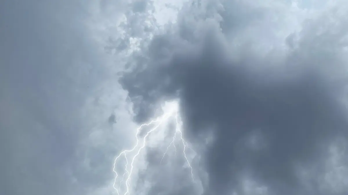 Goiás registra 4 milhões de raios em 2025