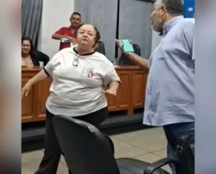 Professora denúncia ofensas de vereador de Novo Mundo