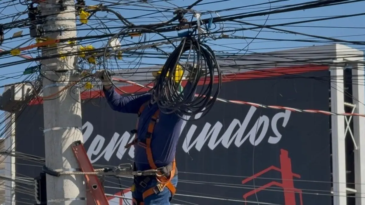 Câmara de Goiânia instala CEI dos Fios Soltos