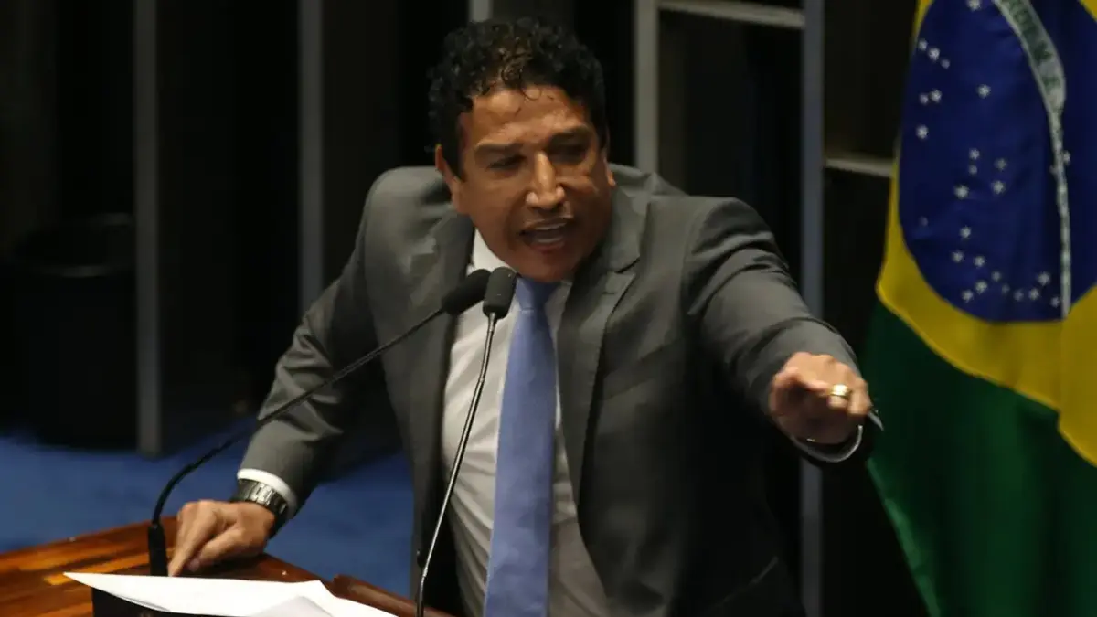 Bolsonaro 'não tem medo da Papuda', diz Magno Malta