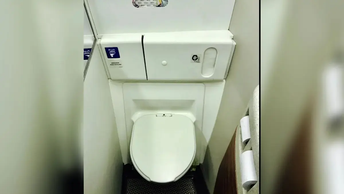 Latam cria 'banheiro premium' para passageiros da primeira classe e recebe críticas